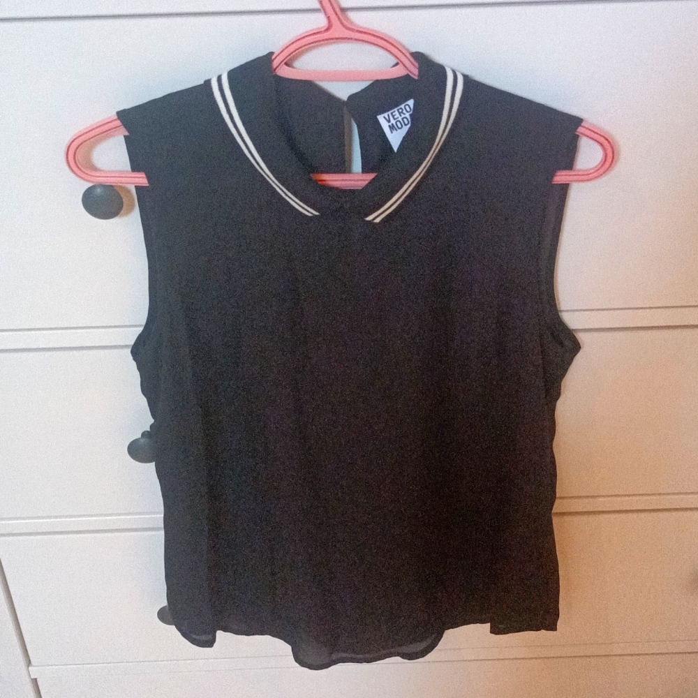 Vero Moda Sheer Collared Sleeveless Elegant Top
